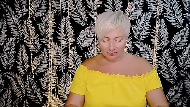 Snapshot of Olivia_playful chatting on 10-06-25, 11:29 Olivia playful online show from 10-06-25, 11:29