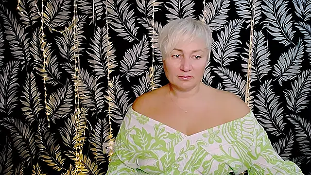 Snapshot of Olivia_playful chatting on 10-19-25, 11:22 Olivia playful online show from 10-19-25, 11:22