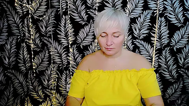 Snapshot of Olivia_playful chatting on 11-18-25, 10:09 Olivia playful online show from 11-18-25, 10:09