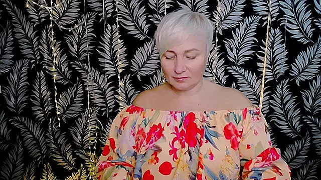 Snapshot of Olivia_playful chatting on 11-23-25, 03:45 Olivia playful online show from 11-23-25, 03:45