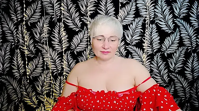 Snapshot of Olivia_playful chatting on 04-27-26, 10:35 Olivia playful online show from 04-27-26, 10:35