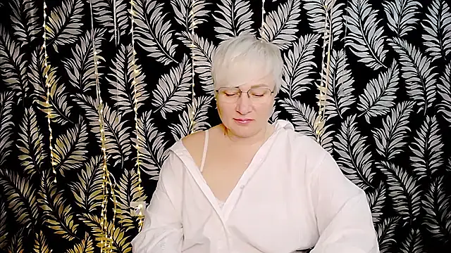 Snapshot of Olivia_playful chatting on 05-15-26, 10:22 Olivia playful online show from 05-15-26, 10:22