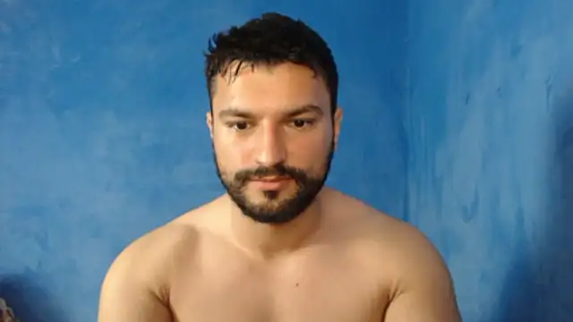 Snapshot of alex_blu chatting on 06-15-26, 08:33 alex blu online show from 06-15-26, 08:33
