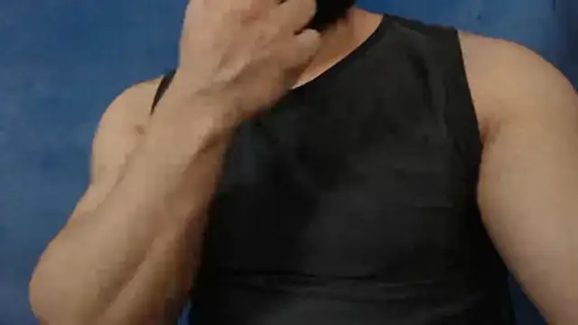 Snapshot of alex_blu chatting on 06-22-26, 06:32 alex blu online show from 06-22-26, 06:32