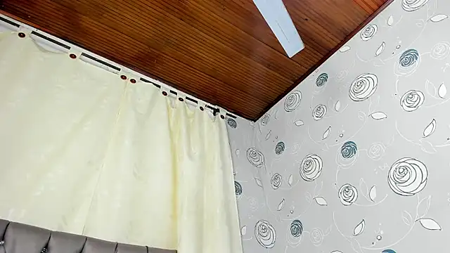 luna evaa online show from 01-24-25, 05:42