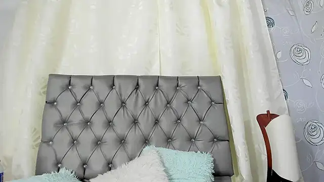 luna evaa online show from 02-18-25, 05:42