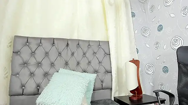 luna evaa online show from 03-18-25, 05:42