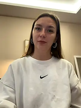 Snapshot of Janeee chatting on 12-04-24, 04:43 Janeee online show from 12-04-24, 04:43