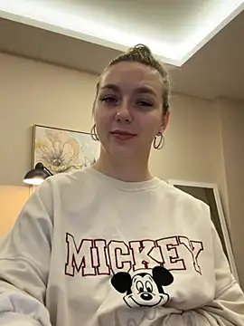 Snapshot of Janeee chatting on 12-18-24, 05:15 Janeee online show from 12-18-24, 05:15