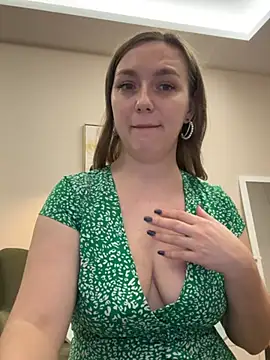 Snapshot of Janeee chatting on 01-04-25, 12:59 Janeee online show from 01-04-25, 12:59