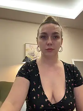 Snapshot of Janeee chatting on 01-11-25, 03:42 Janeee online show from 01-11-25, 03:42