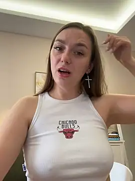 Snapshot of Janeee chatting on 02-11-25, 08:05 Janeee online show from 02-11-25, 08:05