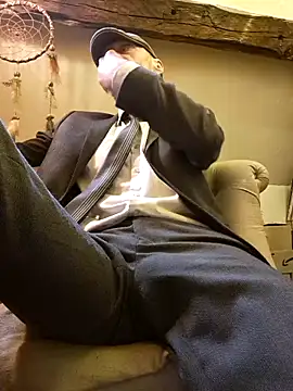 eddouxxx78 online show from 04-05-26, 04:04