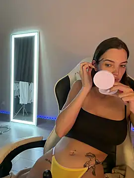 julia fly online show from 05-22-26, 09:26