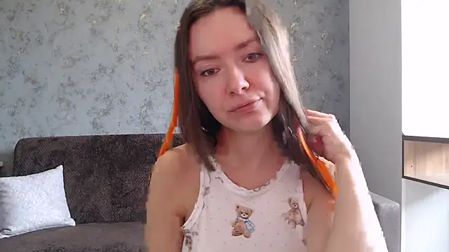    Emily    online show from 10-05-25, 10:02