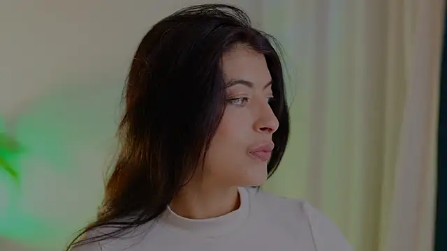 Snapshot of anabelcurvy chatting on 01-16-26, 06:45 anabelcurvy online show from 01-16-26, 06:45