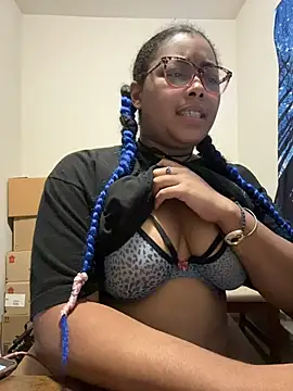 lunaxbat online show from 12-22-25, 05:59