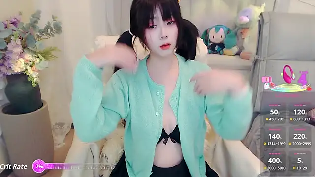 Snapshot of yoyoyo_99 chatting on 09-19-25, 04:36 yoyoyo 99 online show from 09-19-25, 04:36