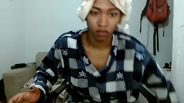 angelamarie1 online show from 12-04-25, 01:31