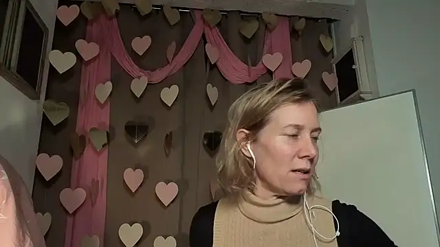 Snapshot of Lola_Belgium chatting on 02-06-26, 05:38 Lola Belgium online show from 02-06-26, 05:38