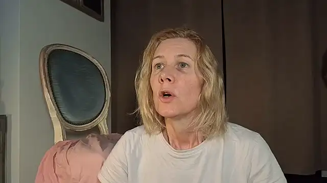 Lola Belgium online show from 07-30-26, 06:01
