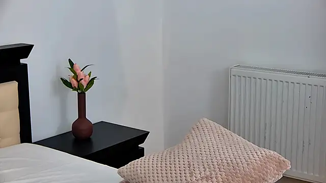 Sierra Halle online show from 03-10-25, 11:16