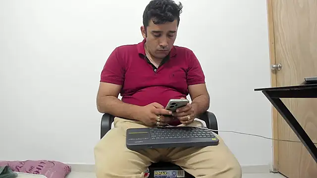 isearchcompany online show from 11-27-25, 04:03