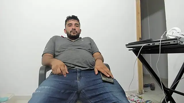 Snapshot of isearchcompany chatting on 12-22-25, 05:37 isearchcompany online show from 12-22-25, 05:37