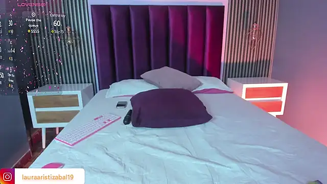 LauraAristizabal online show from 01-30-25, 04:24