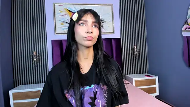 LauraAristizabal online show from 03-12-25, 04:13