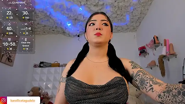 Snapshot of Karol_Green_Motorcycle chatting on 12-21-24, 07:03 Karol Green Motorcycle online show from 12-21-24, 07:03