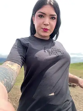 Snapshot of Karol_Green_Motorcycle chatting on 03-15-25, 03:37 Karol Green Motorcycle online show from 03-15-25, 03:37