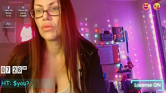 Snapshot of EmmaIsHere chatting on 01-08-25, 02:25 EmmaIsHere online show from 01-08-25, 02:25