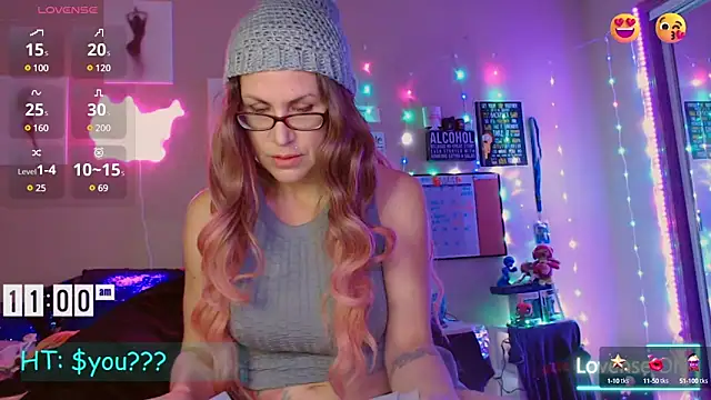 Snapshot of EmmaIsHere chatting on 01-18-25, 05:59 EmmaIsHere online show from 01-18-25, 05:59