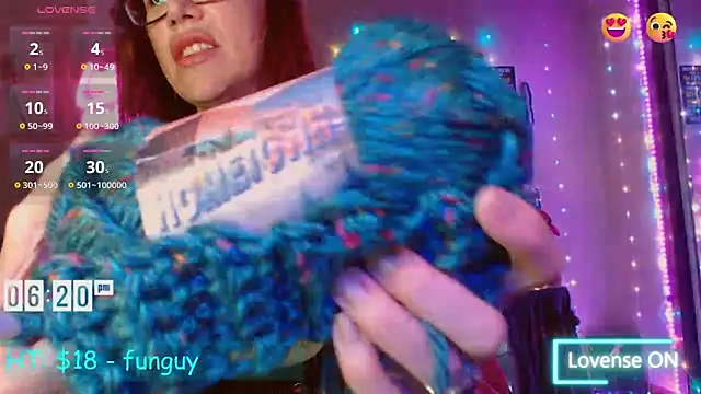 Snapshot of EmmaIsHere chatting on 02-08-25, 01:22 EmmaIsHere online show from 02-08-25, 01:22