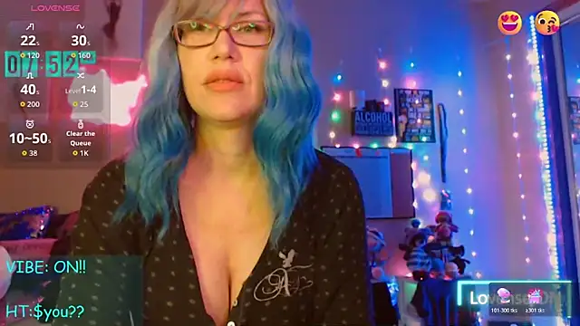 Snapshot of EmmaIsHere chatting on 11-11-25, 02:50 EmmaIsHere online show from 11-11-25, 02:50