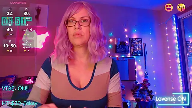 Snapshot of EmmaIsHere chatting on 11-16-25, 01:49 EmmaIsHere online show from 11-16-25, 01:49