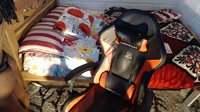 sexyjustin202 online show from 12-10-24, 09:00