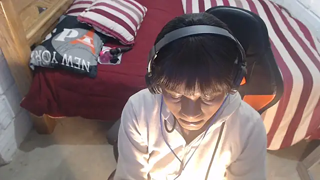 sexyjustin202 online show from 10-12-25, 02:32