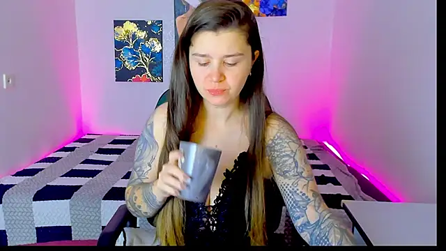 AmellyMilly online show from 11-10-25, 04:17