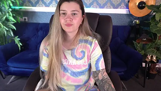 AmellyMilly online show from 11-16-25, 08:03