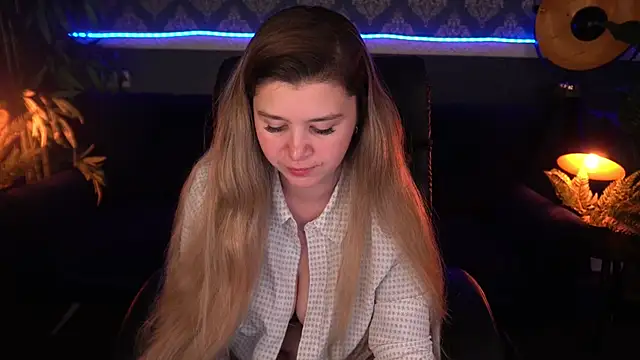 AmellyMilly online show from 11-28-25, 08:00