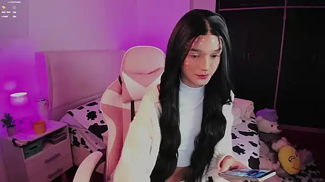 Ainhoads online show from 10-30-25, 03:57