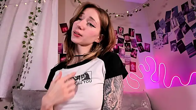 LuckySexyDoll online show from 12-17-24, 11:49