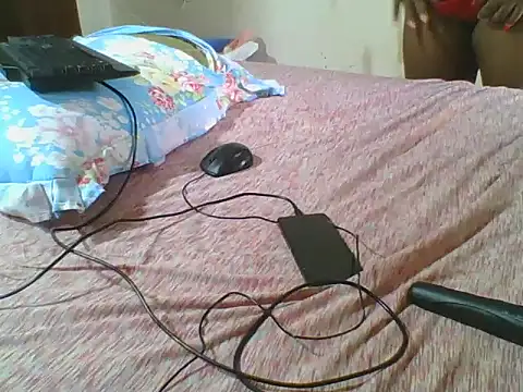 Snapshot of CuteJ chatting on 03-15-25, 07:09 CuteJ online show from 03-15-25, 07:09