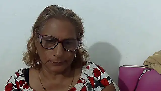 charrysexy1 online show from 04-15-26, 09:59