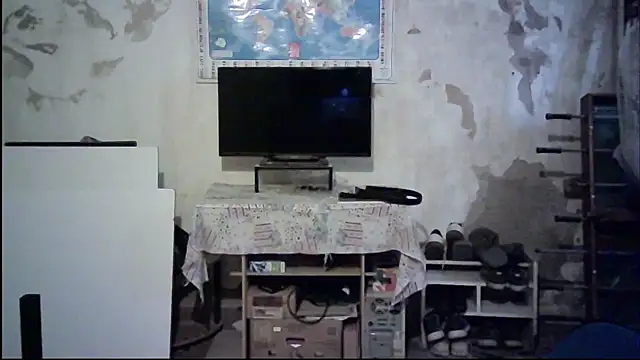 Snapshot of Emv2 chatting on 02-26-26, 06:18 Emv2 online show from 02-26-26, 06:18