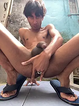 Snapshot of Sexyslimguyy chatting on 04-01-26, 07:09 Sexyslimguyy online show from 04-01-26, 07:09