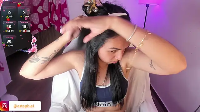 Miss Nicole online show from 11-27-25, 08:22