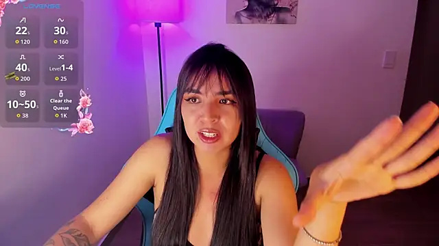Snapshot of Miss_Nicole chatting on 05-19-26, 01:56 Miss Nicole online show from 05-19-26, 01:56
